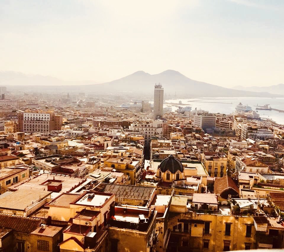 Good morning #Naples! Beautiful morning view over the city, bay and the Mount Vesuvius beyond! In love with this city!☀️🇮🇹 📷🙌🏼 #BayofNaples #VisitNaples #Naplescity #Napoli #MountVesuvius #BayofNaples #HelloItaly #Italy #VisitItaly #Italypics #NaplesItaly 🇮🇹❤️🇮🇹