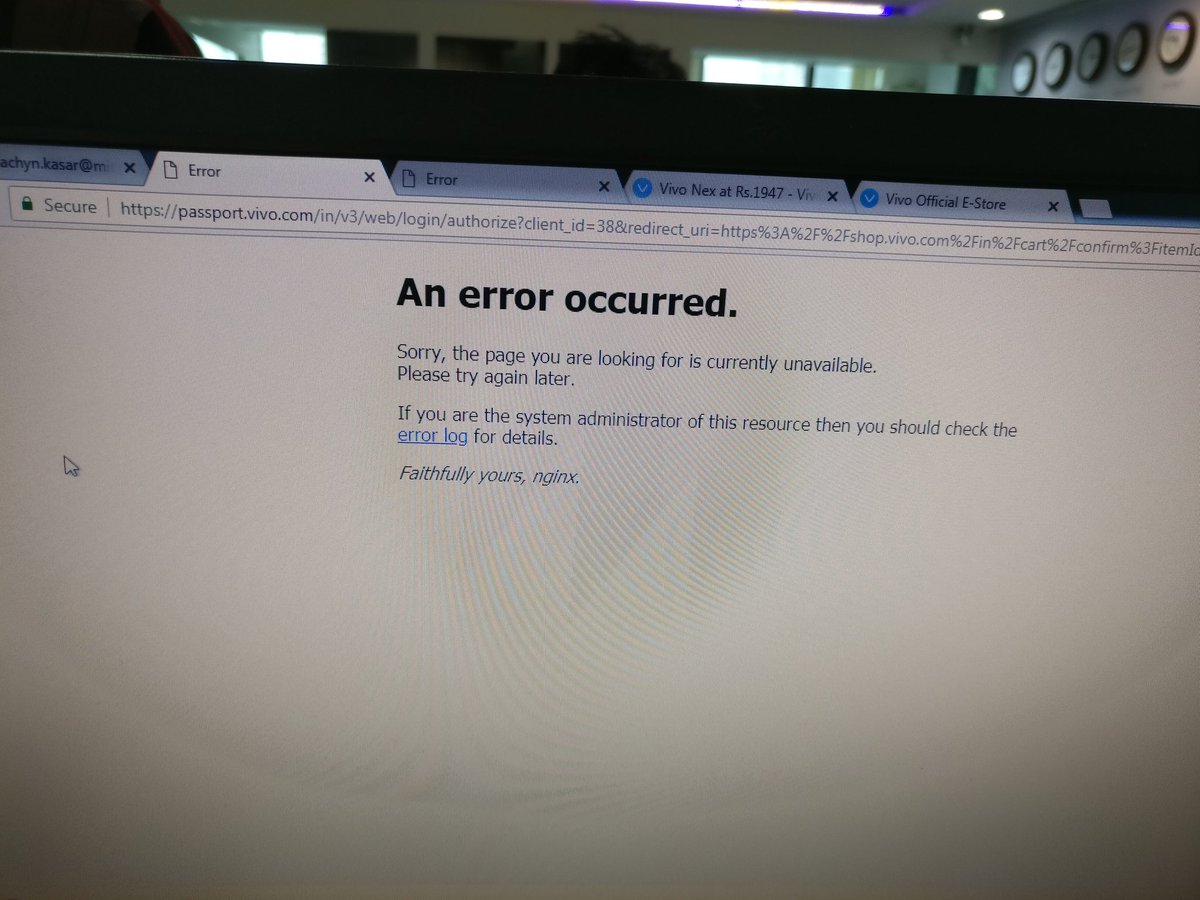 ThatHungryBloke's tweet photo. Yo @Vivo_India, I logged in my vivo account and got lucky to add the NEX to my cart, and once you proceed to checkout, they ask me to log in again. But when I try to log in, again, it shows error. How am I supposed to proceed with the order when I get logged out &amp; can't log in?? https://t.co/YNkMWRFtuJ