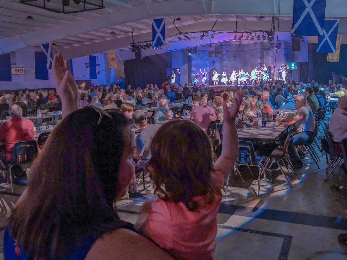 aDisneyDaddy's tweet photo. Went to @PavilionOfScots for the 2018 @Folklorama. 🏴󠁧󠁢󠁳󠁣󠁴󠁿

Our Little one was so excited to see the highland dancing, but kept calling for @Emma_Wiggle 😂

She's gonna go nuts when she see's @TheWiggles live in October 🤯

#Folklorama #Scottishpavilion #TheWiggles https://t.co/yV9ciVwuxg