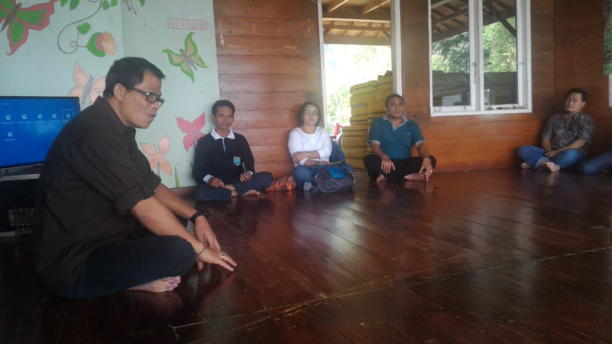 DitjenPHL's tweet photo. Direktorat UJLHHBKHP mengadakan Inhouse Training Pengelolaan Wisata Alam di Tana Kita Camping Ground, Situ Gunung, Sukabumi bersama perwakilan BPHP dan KPHP. (8/8/2018)
@KementerianLHK @SitiNurbayaLHK 
#kemenlhk #ditjenphpl #tanakita https://t.co/IizRMRDqbq