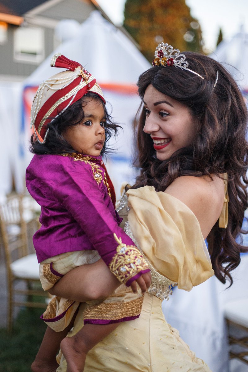 emilyulsh's tweet image. RT for a free 30 min photo shoot from me. I'm picking by random 24 hrs from now.