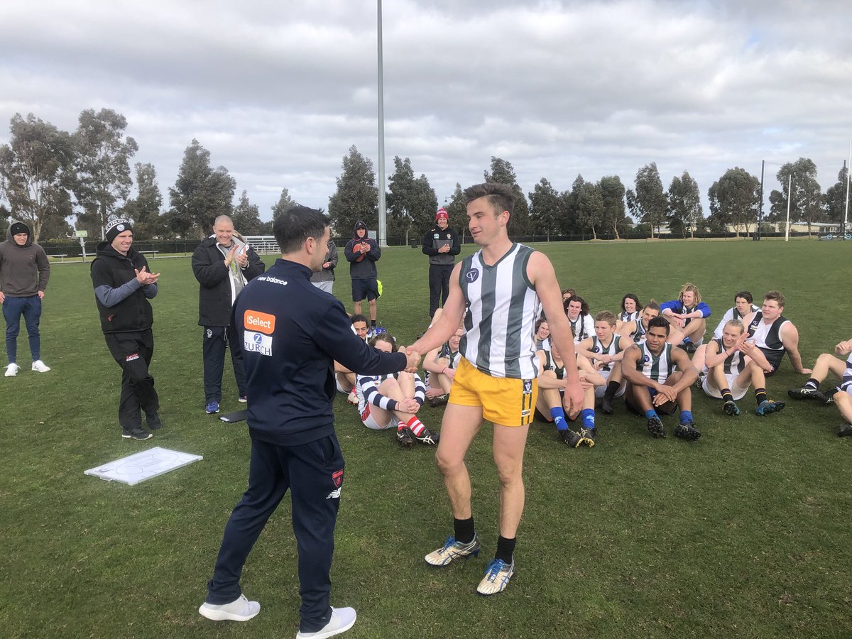 .@AFL_GM colac take out the herald sun shield game today against Wanganui. The Shannon Byrnes medal being presented to the best player Pat Jacobson