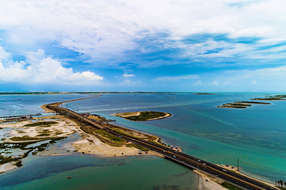 tillmandantzler's tweet photo. Like if you have crossed this bridge..........
🎣
🎣
🎣
🎣
#texas #texascoast #texasfishing #bayfishing #fishing #fish #saltwaterfishing #padre #padreislandnationalseashore #mustangisland #northpadreisland #corpuschristi #water #causeway #bay #bridge #triforceair #clemsbaitshop https://t.co/B5ZLougyyu
