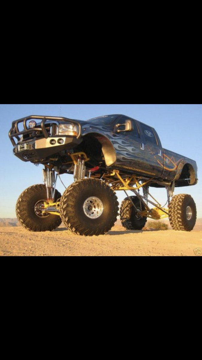 kydenMEX12's tweet photo. The only way your ass is getting from one end of university parkway to the other. #construction https://t.co/LY3g7yEuD6