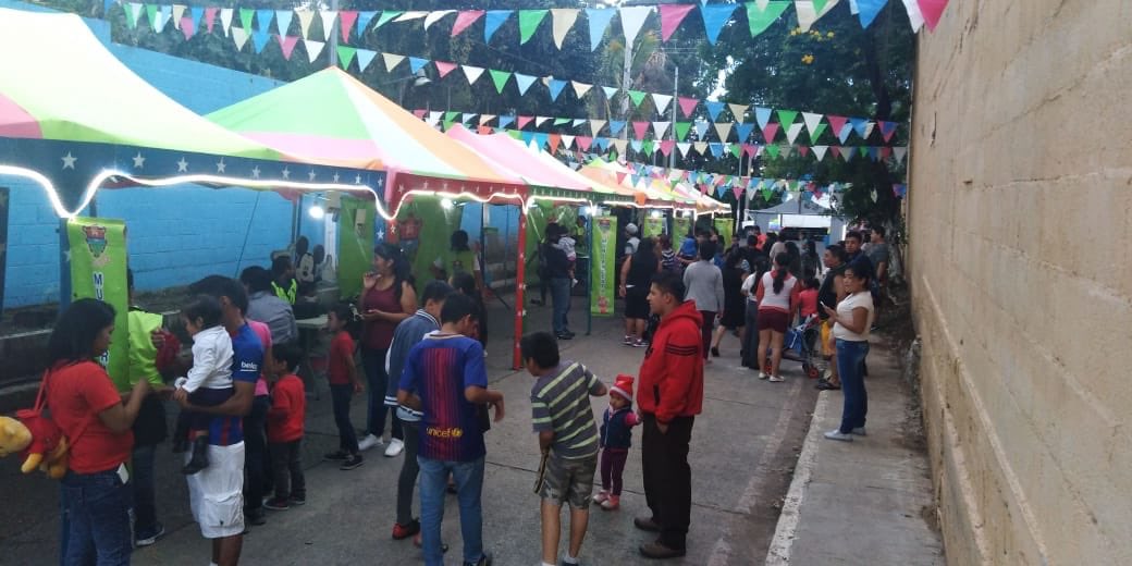 muniguate's tweet image. Convivencia Comunitaria realizada en Colonia Forestal #zona13, actividad realizada por el personal del Programa Empoderamiento Comunitario.