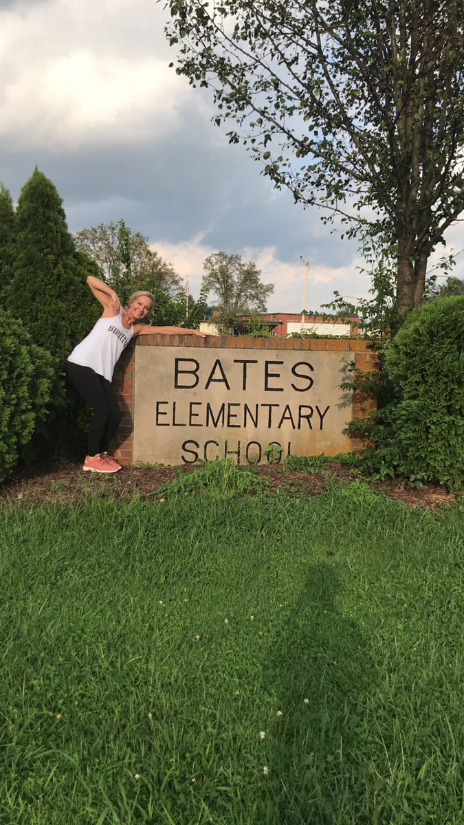 NikStivers's tweet photo. Just hanging out waiting to meet the kids! I am SO excited to be a part of an AMAZING school! #WeAreJCPS #AmazingBates #batesbears https://t.co/fNitPPh2Gh