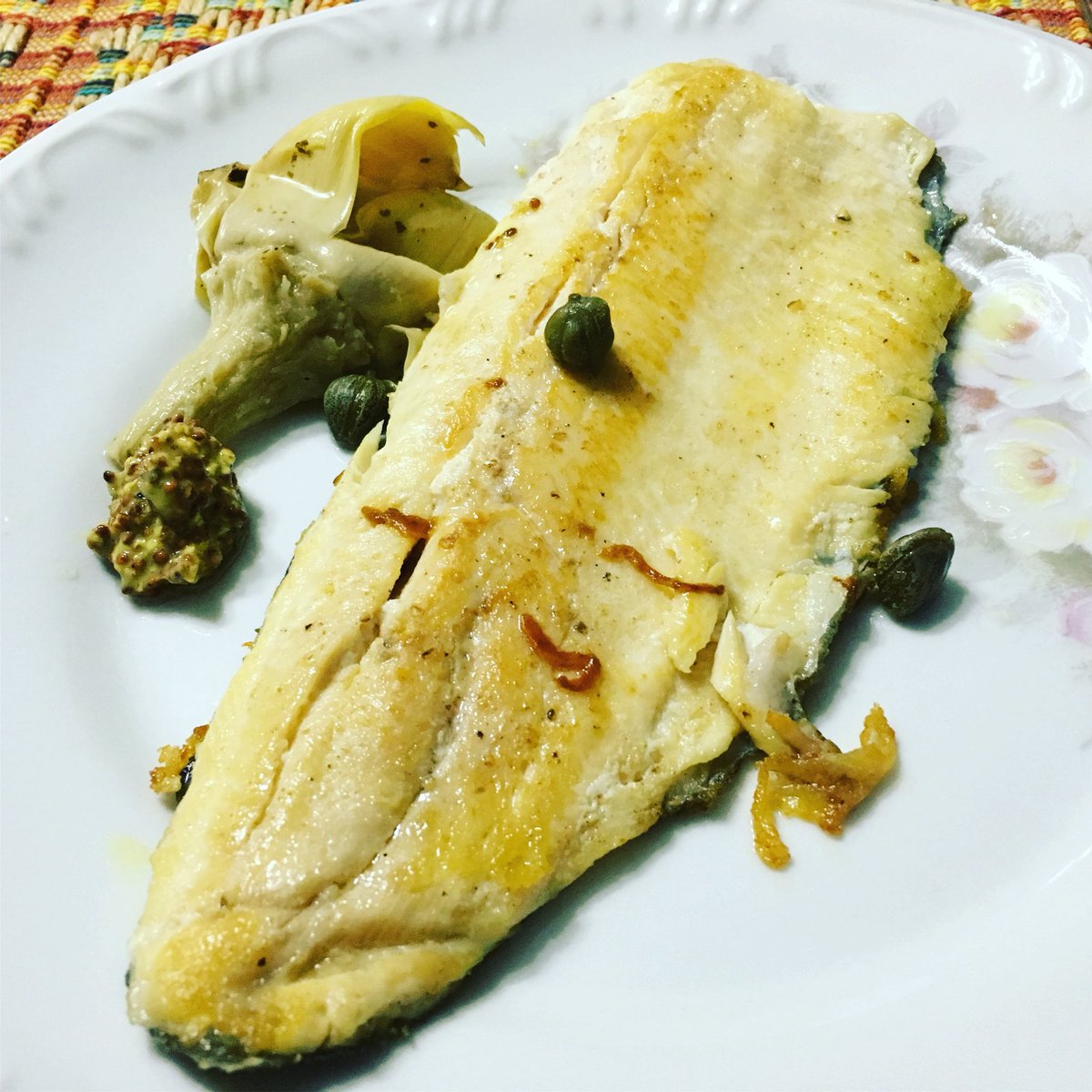 aleamaralmkt's tweet photo. Truta 🐠🐠🐠
#dinner #jantar #fish #peixe #wine #vinho https://t.co/ULhEWdvj4N