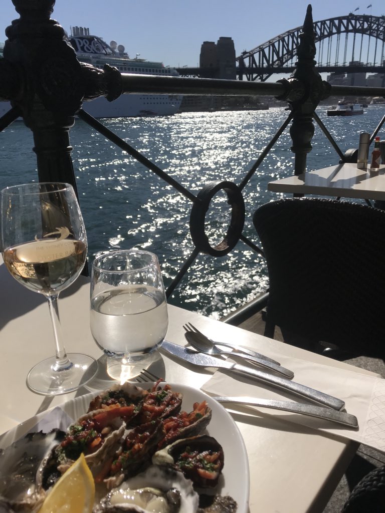 julesaj1's tweet photo. Lunch at the amazing @scoysterbar with @newietraveller #surpriseweekend #shimmerontheharbour https://t.co/ZzQp48i4ec