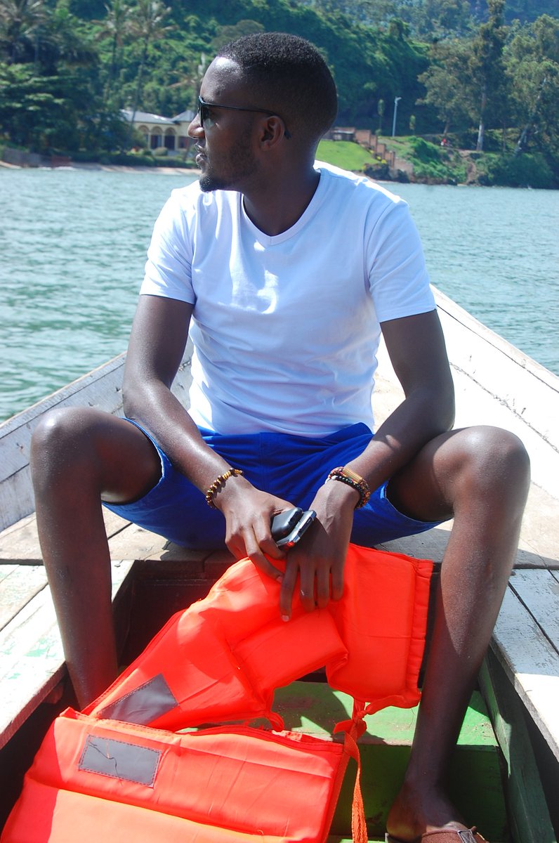 Explored the Lake Kivu located  in <a href="/RubavuDistrict/">Rubavu District</a> western province of #Rwanda. What a splendid and incredible place to visit for relaxing, having fun on the beach and enjoy the beauty of #Rwanda. <a href="/visitrwanda_now/">Visit Rwanda</a> #visitrwanda  #TemberuRwanda #kickoff250