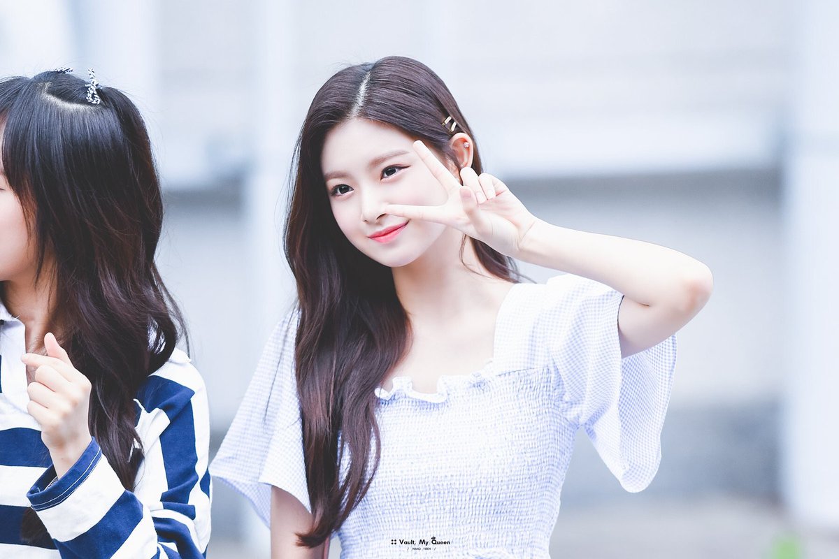 yirenpictures's tweet photo. ♡ 180805
© vault, my queen (new fansite!)

#王怡人 #ワンイロン #왕이런 https://t.co/Y2lVpH2eeK
