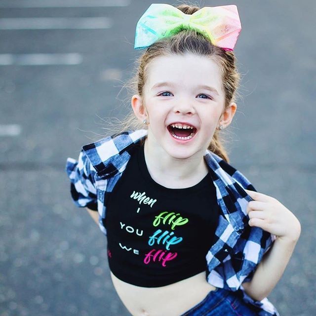 TheBowBoxCo's tweet photo. @chandler_bing_az with her I flip, you flip, we flip tank!
DISCONTINUED • 2 youth xs • 10 youth small
• 8 youth medium 
Get yours for $6.00 ( plus shipping) use code- DISCONTINUED https://t.co/j1IzrIlfNJ