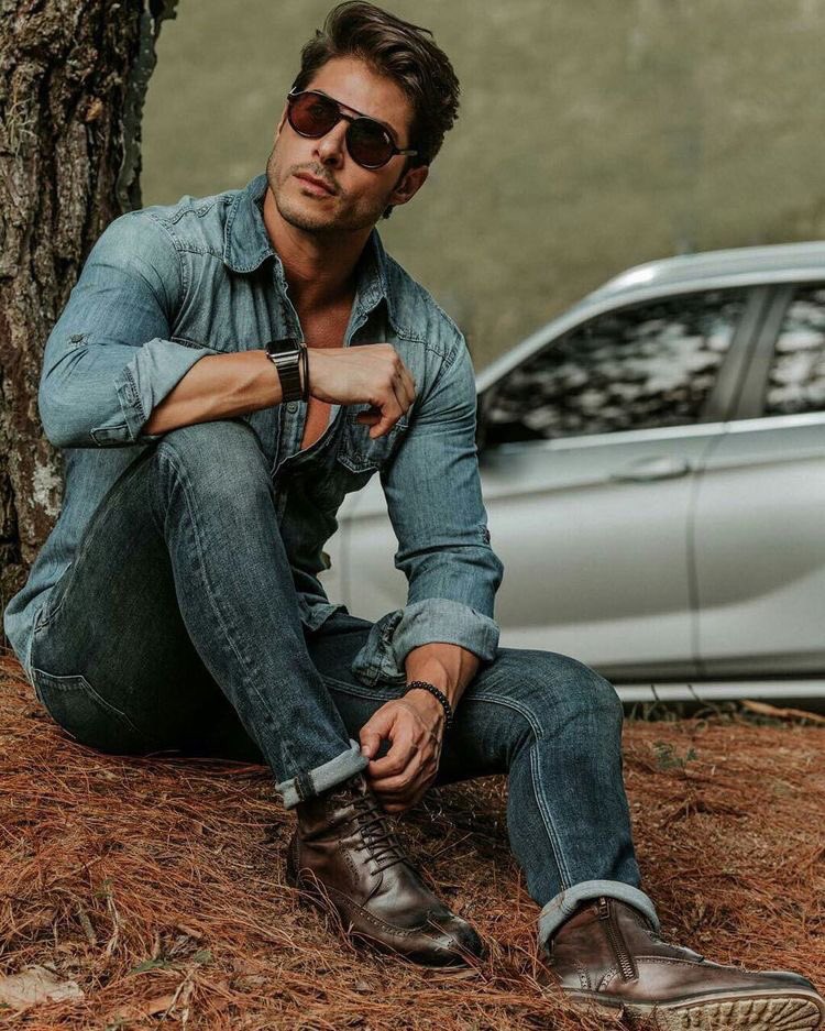 ImforStyle's tweet photo. They are just slaying it!!!
Double Denims on Men with Stubble!
#GentlemanGoals #MenStyle #DoItInStyle #imforstyle #ThursdayAesthetic #DenimGoals #trends #DoubleDenimAddiction https://t.co/kn86rN7vdA