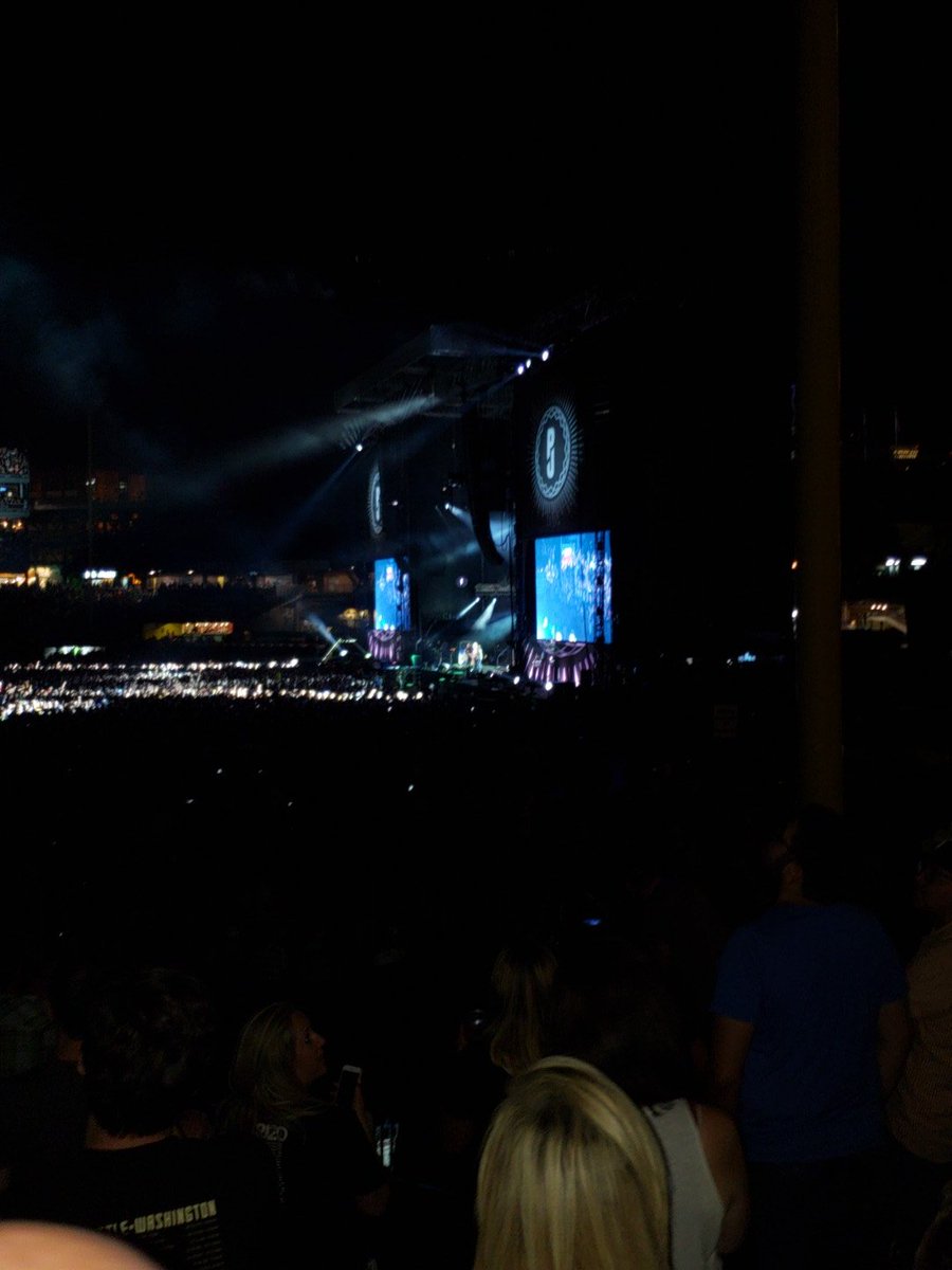 Image: https://pbs.twimg.com/media/DkIoYHCUYAAI22V.jpg