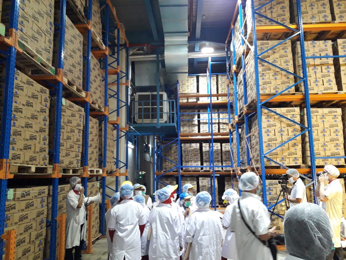 Yeeaaayy it's time to Factory Plant Tour atau keliling pabrik Wafer Mayora!!! Seru banget di sini #RepcilMI2018