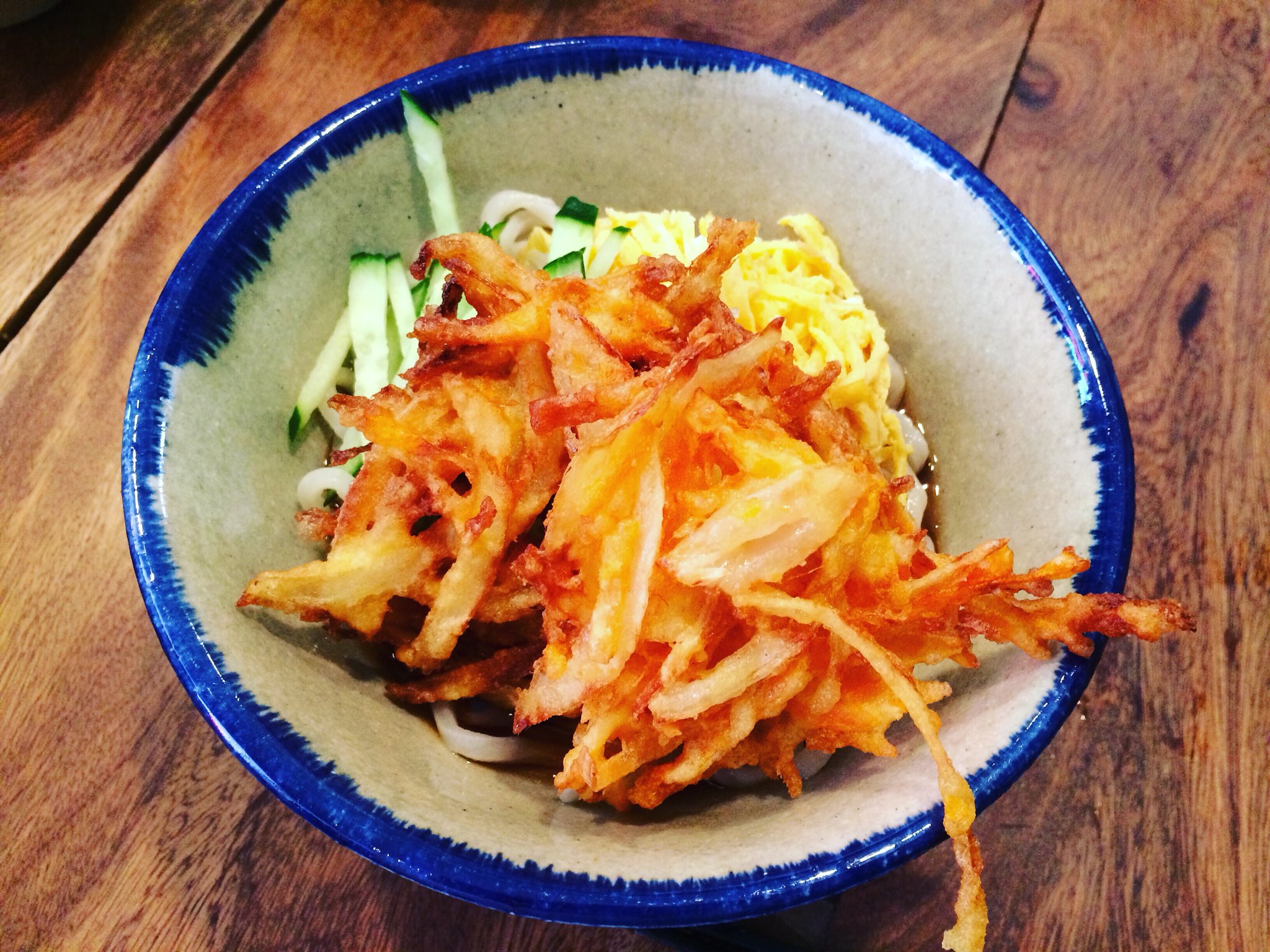 辺銀食堂 本日の賄いは 冷やしかき揚げすば 暑い日は冷え冷えの麺って最高に美味しいですよね 冷やし中華に にんにく油や ラー油がとっても合うので 皆さまもぜひお試し下さい ペンギン食堂 辺銀食堂 石垣島 石垣島ラー油 賄い 辺銀食堂 本日の賄いは 冷やしかき揚げすば 暑い日は冷え冷えの麺って最高に美味しいですよね 冷やし中華に にんにく油や ラー油がとっても合うので 皆さまもぜひお試し下さい ペンギン食堂 辺銀食堂 石垣島 石垣島ラー油 賄い