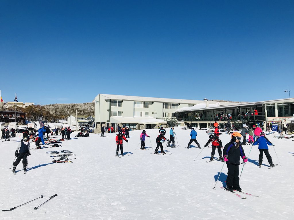 m4fstar's tweet photo. Perfect day on the slopes #Smiggins #OCCanberra18 #LearningatOC https://t.co/slHiFyvLwr