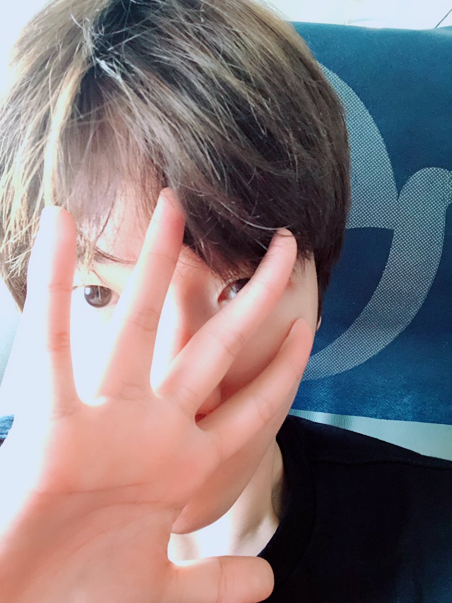 B_hundred_Hyun tweet picture