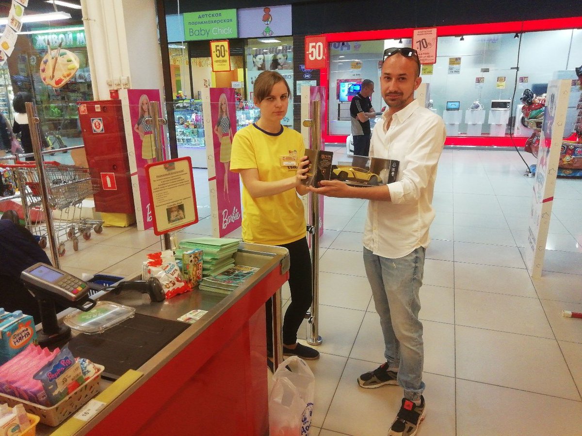 Я исполняю обещание, и находившись на #БольшойФестивальДобровольцев, решил помочь исполнить мечту одного ребёнка и принял участие в благотворительной акции #НТВ "Путешествие Деда Мороза"🎄
Машинка мальчика Булата из республики Татарстан уже в пути!
Выбирал с душой)