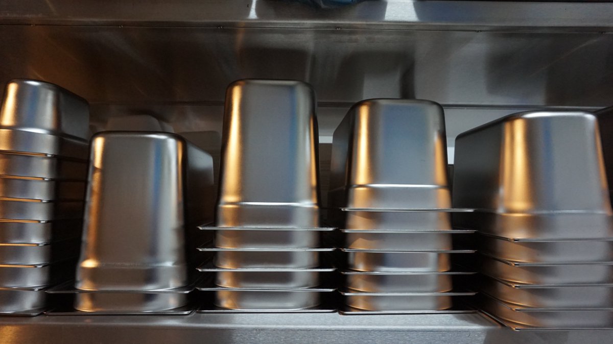 Take here the first steps to start your business, without having to invest money on setting up a kitchen, buying all the material or asking for sanitary permits. #sharedkitchen #coworking #gastronomic #incubator