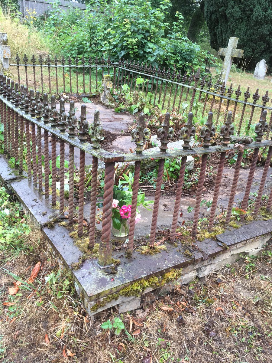 Sturmer_History's tweet photo. Hicks grave after #visitingtomorrow https://t.co/JbOdckj62r