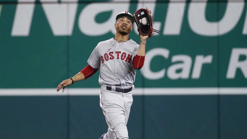 BostonDotCom's tweet photo. Mookie Betts and his girlfriend are expecting their first baby https://t.co/lniYIW4ahh https://t.co/gDXvz83HXG