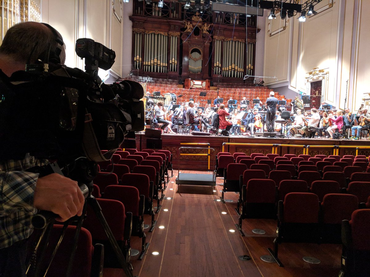 WMClassical's tweet photo. It's going to be large tonight as Martyn Brabbins & @BBCSSO take on Turbulent Landscapes and Vaughan Williams's Sea Symphony @theusherhall for @edintfest 🌊🌊🌊 — rehearsals under way! #musgrave90 https://t.co/L8SOH8kz2C https://t.co/ybawAmj8U2