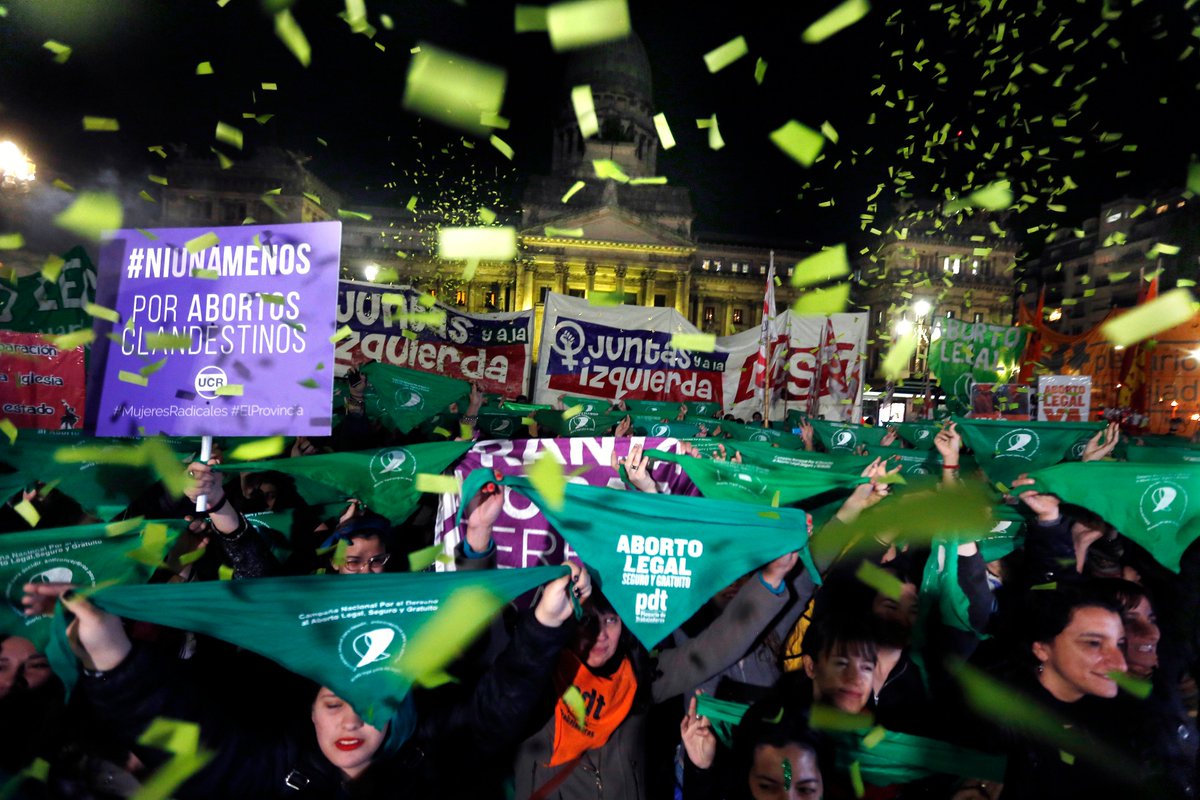 Infoaut's tweet photo. Il Senato argentino respinge la legge per l'aborto legale.
Mañana seguimos!
#AbortoLegalYa
https://t.co/1iPuMpN9V3 https://t.co/JB90MKlH0b