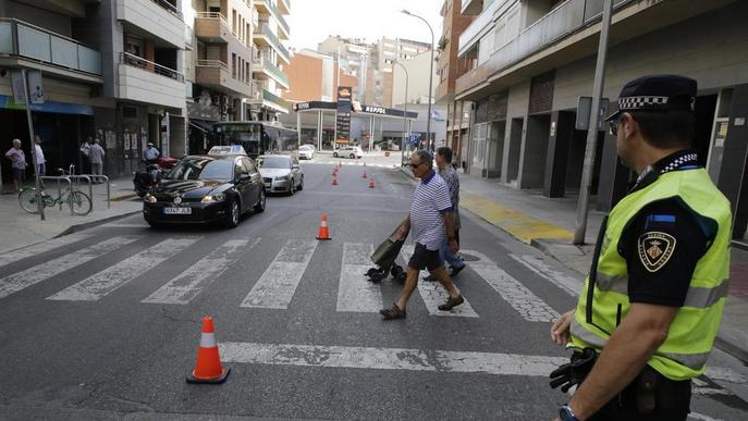 lleidacom's tweet photo. #Sentitúnic a Lluís Companys i Acadèmia amb certes #discrepàncies

Els #veïns contraris al canvi continuaran tallant el carrer avui i divendres, i també recolliran #firmes i presentaran un #escrit a @paerialleida exposant-los les seues raons 

https://t.co/Gi3ywdIXJy https://t.co/MFIkJEzvdn