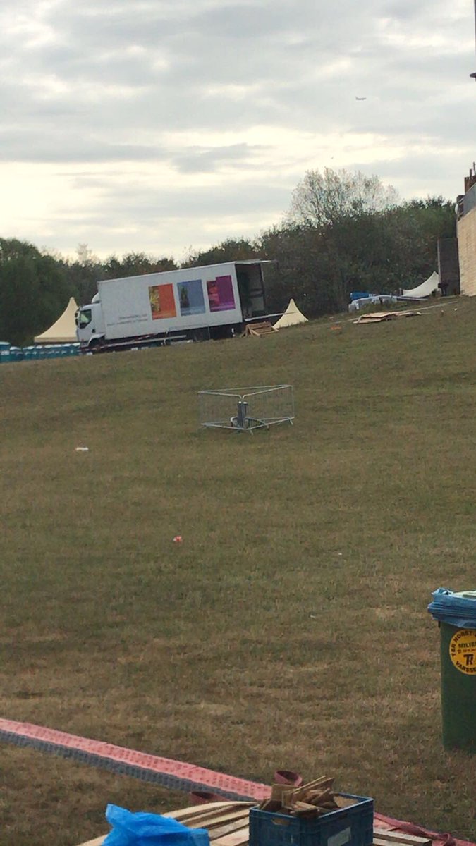 Opbouw <a href="/dancevalley/">Dance Valley</a> is in volle gang! We gaan er weer wat moois van maken. #dance #event #expo #meubilair #verhuur #decoratie