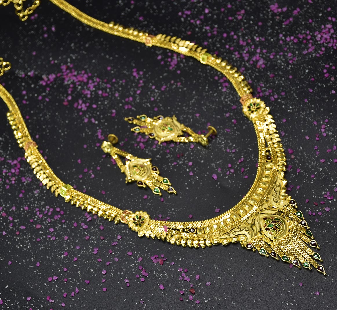 SupremeKollam's tweet photo. Gold Plated Enamel Long Chains from Kollam Supreme.
#goldplated #longchains #bridaljewellery #weddingjewellery #newarrivals #latestcollections #kollamsupreme #imitation #artificial #offers #discounts https://t.co/9POYyxZsc0