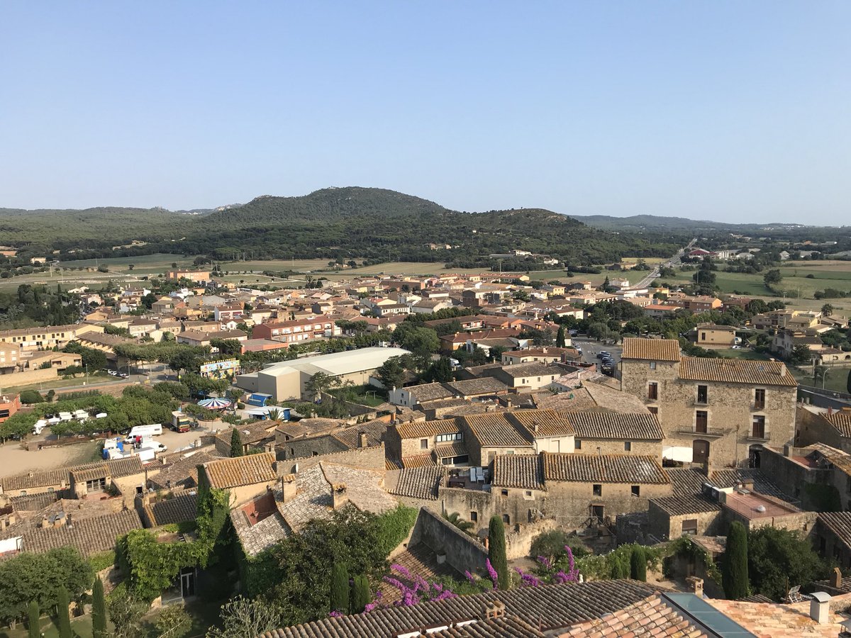 #Sabíeuque ara podem visitar la torre de les Hores de #Pals i, així, contemplar la plana de l’#Empordà a vista d’ocell? Aquest any hem enllestit la restauració d’aquest monument singular, que és la principal resta que es conserva de l'antic castell de Pals (segle IX). #Patrimoni