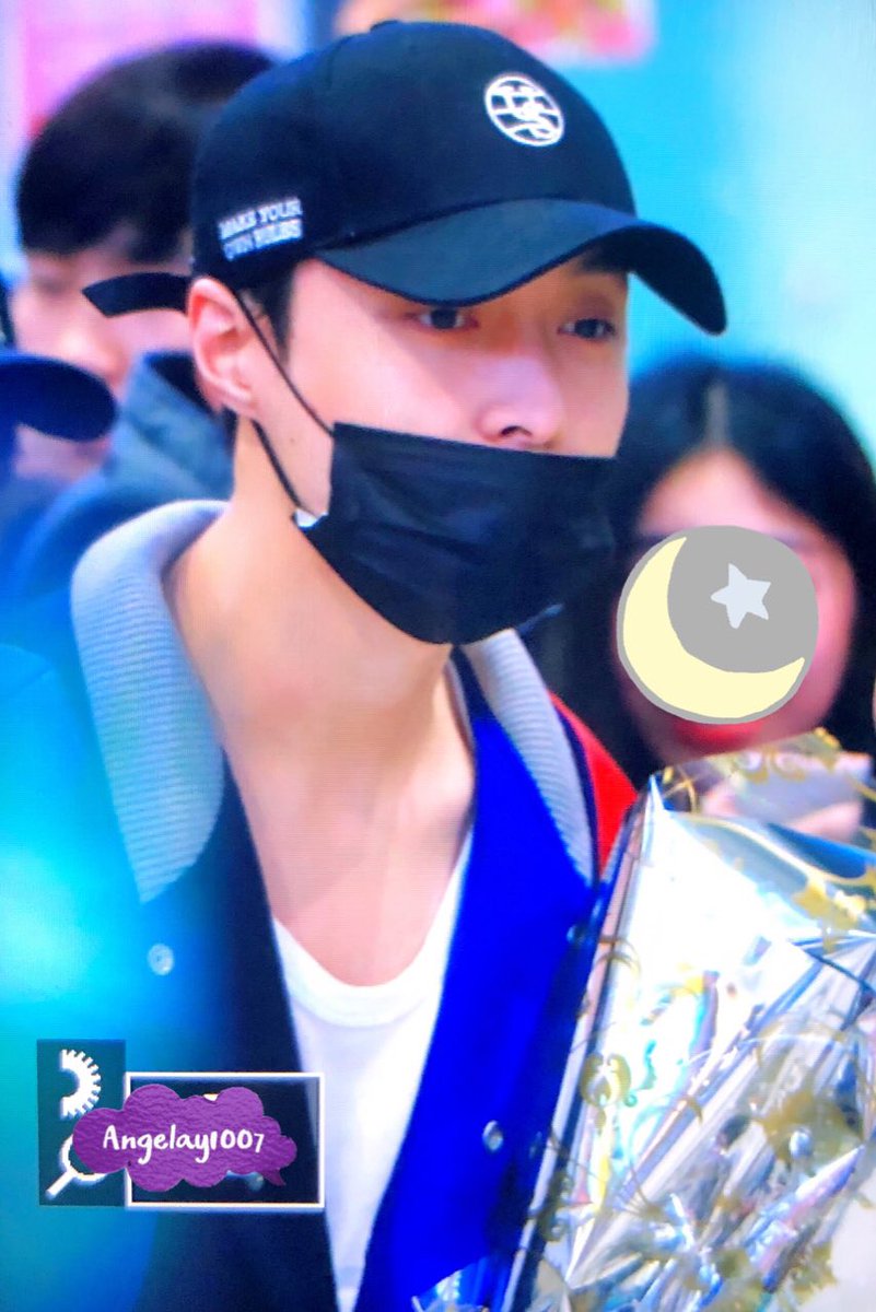 Angelay1007_'s tweet photo. 180809 PER도착
#장이씽 #레이 #LAY
너무너무 피곤해요ㅠㅠㅠ https://t.co/KOOzUBIbtU