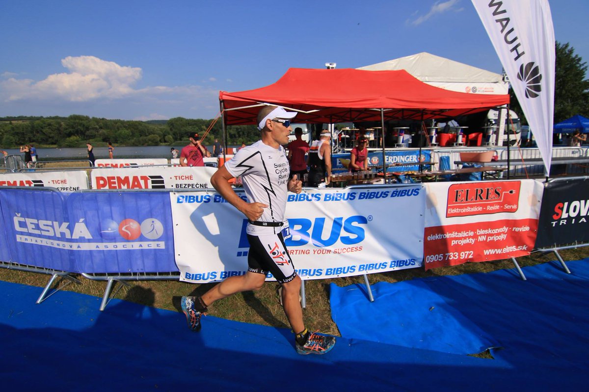 bibus_sk's tweet photo. BIBUS športujeme - Cez víkend prebehol jedinečný pretek triathlon Slovakman v Piešťanoch. BIBUS bol pritom a gratulujeme všetkým zúčastneným, veľká vďaka patrí aj organizátorom. Tešíme sa ďalší ročník. #bibus #bibussportujeme #pridajsaknam #fitstyl #vamdavakridla #slovakman https://t.co/g1pNEOaFMi