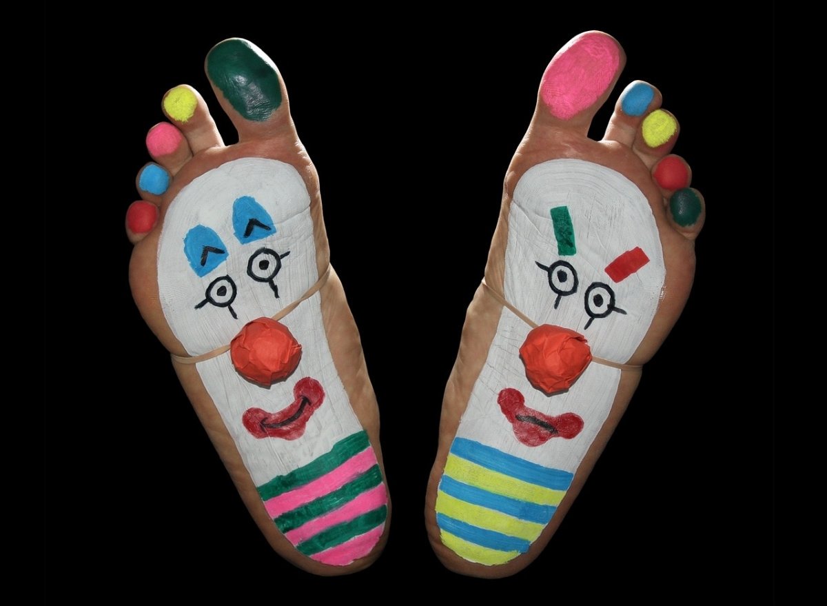 AccademiaCrusca's tweet photo. Giochetti estivi: i nomi delle dita dei piedi. https://t.co/9NxWDwr4M4 https://t.co/plKCpNrTec