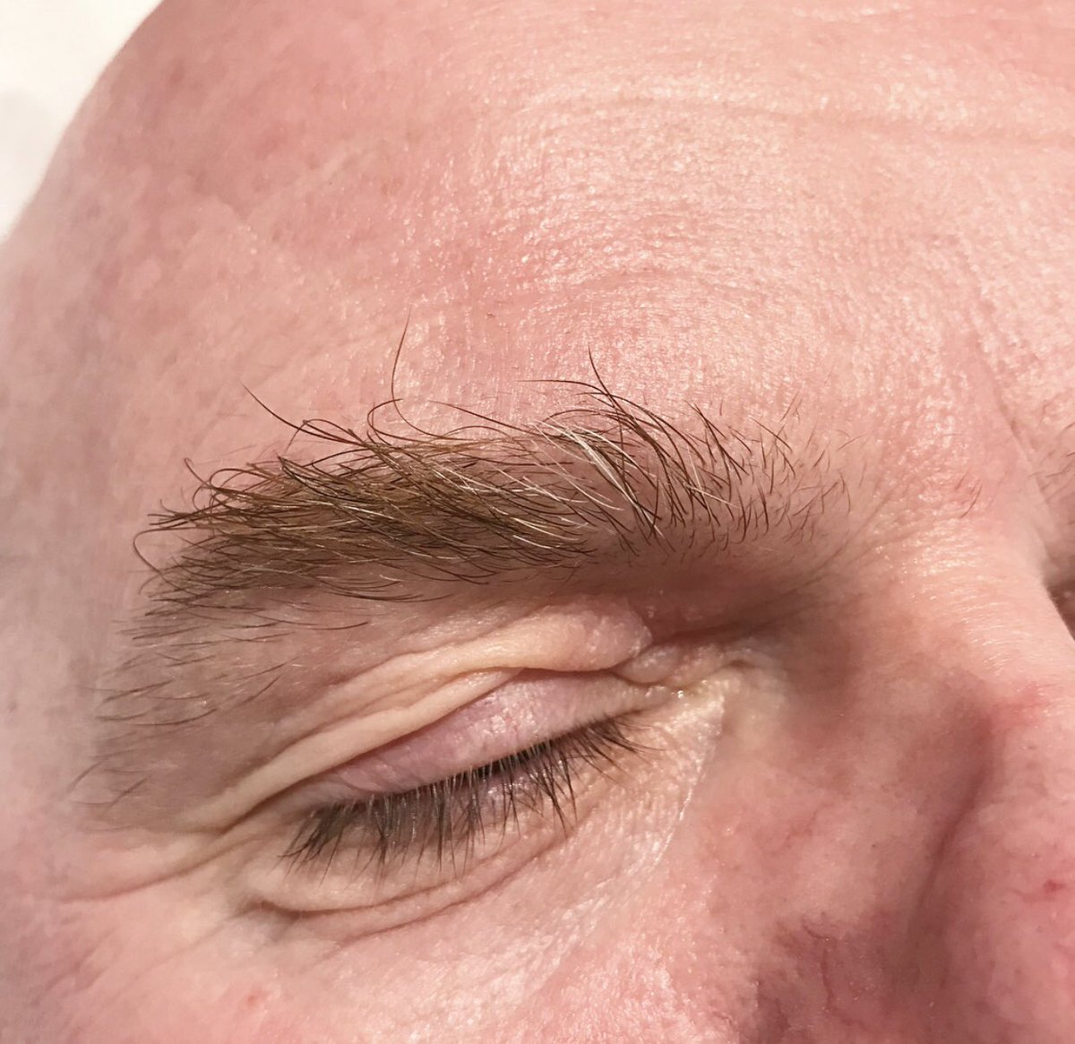 Designerwaxing's tweet photo. [ MENS WAXING ] #malebrows #waxing #menshair #browsformen #malewaxing #beauty #designerwaxing #brows https://t.co/CSoNfxtbMF