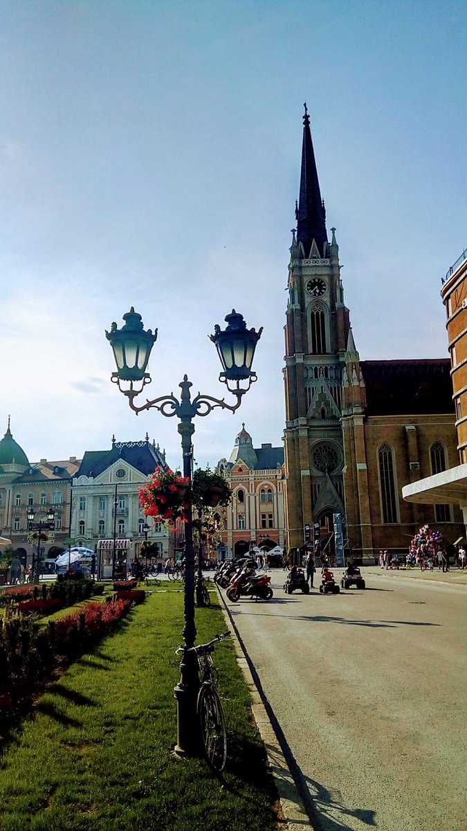 Beograd202's tweet photo. Novi Sad • #NoviSad
Zbog visokih temperatura, cisterne sa pijaćom vodom postavljene su od 10 do 18 sati na sledećim lokacijama:
🚰 Trg slobode
🚰 Železnička stanica
🚰 Ugao #Futoška i #Jevrejska ulica
#Servis202 #VodaZaPiće #Leto2018
@RTS_Vesti https://t.co/oIc7g2tYod