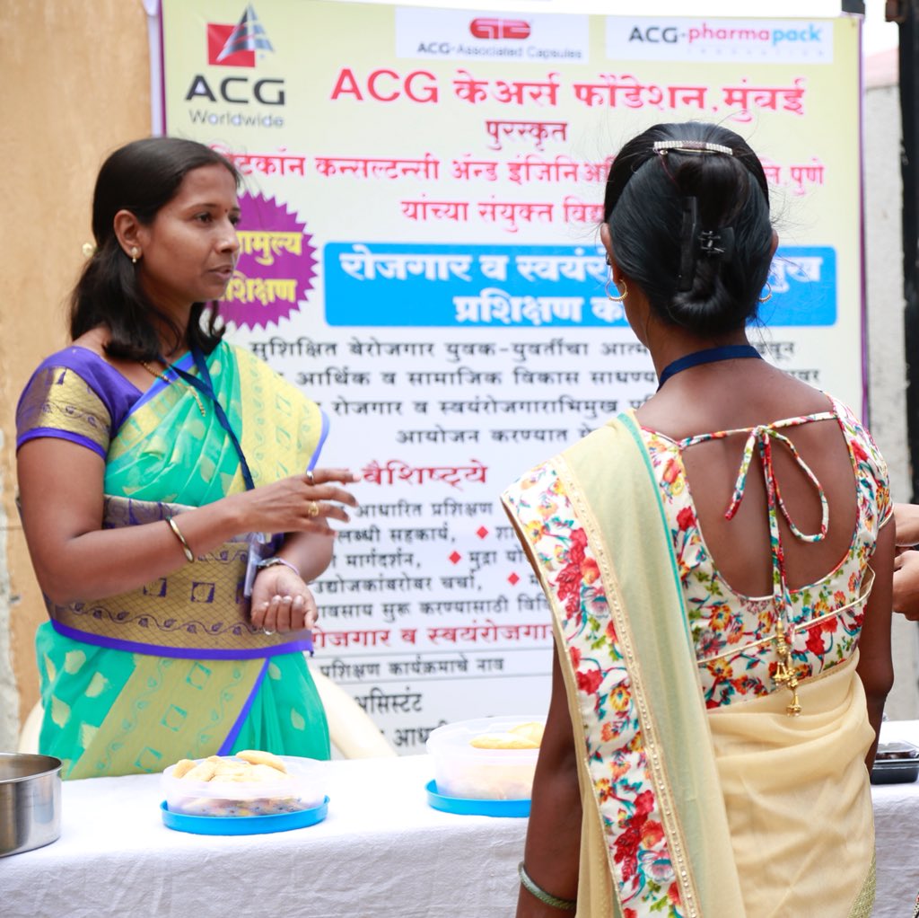 ACG_Foundation's tweet photo. Meet Sarika Jagtap, a graduate from #ACF's #vocationaltrainingprogram
Japtap became a #selfmade #entrepreneur starting her own food delivery service, #catering to 22 individuals daily!
Jagtap now has her own central kitchen and employs five women under her. https://t.co/L1nUtCu2Si
