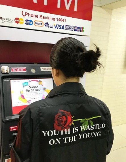 BASTARDS OF YOUNG tweet media