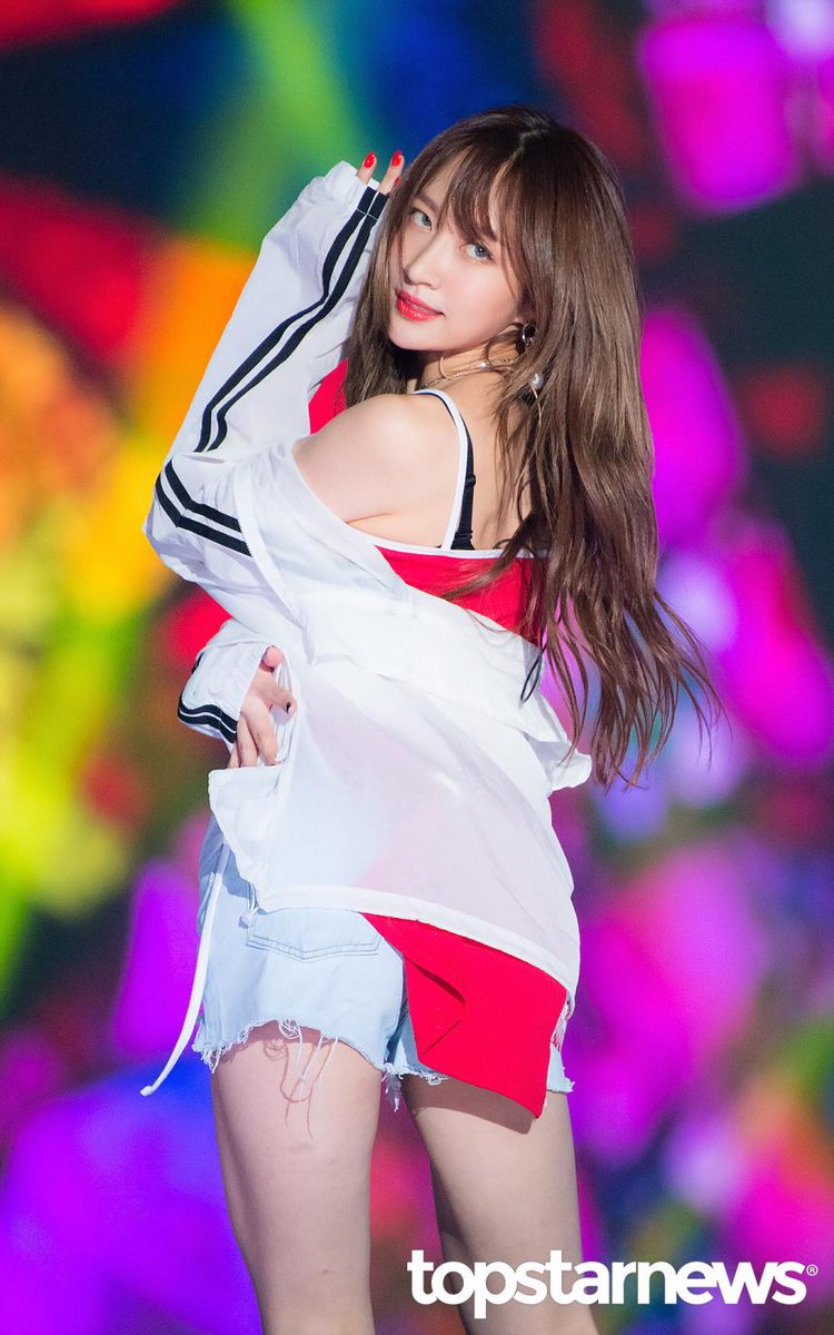 woodzya_1998's tweet photo. ถามจิ้งง นี่ภาพจากสัมนักข่าวจิงดิ  😅😅😅  180802  #EXID #LE #엘리 #안엘리 #안효진 
#하니 #안희연 #HANI 
#HYELIN #혜린 #서혜린 
#JEONGHWA #정화 #박정화 @EXIDofficial https://t.co/BM0xQ0RXTm