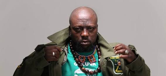 football_papi's tweet photo. Lets Give Him The Roses While He Can Still Smell 'em. RT To Appreciate A Legend @RealZola7 https://t.co/w3XVFlQnly