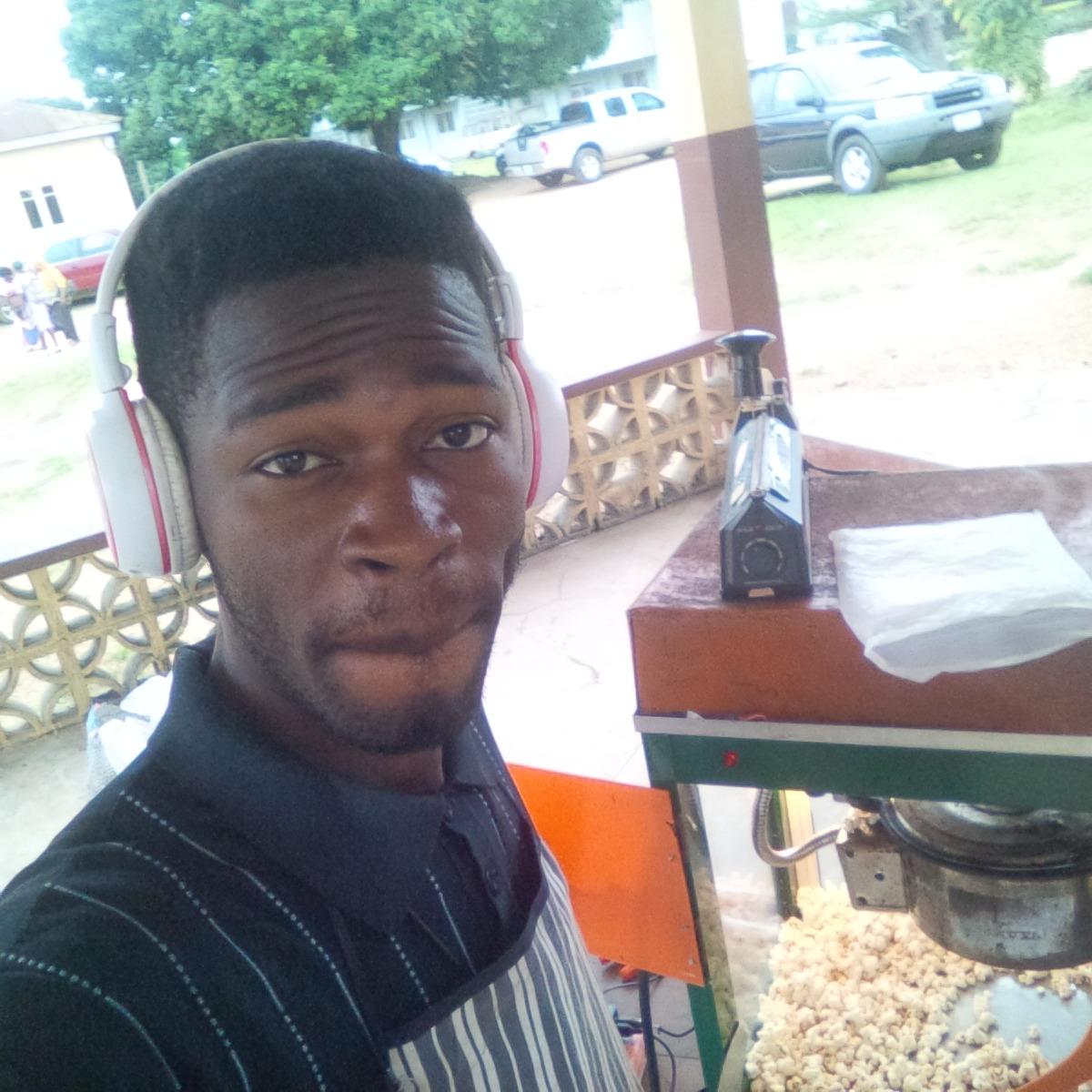 Solid_gid's tweet image. With @THEBEAT979FM work is fun. Pop my corn selensely.#9jatop10