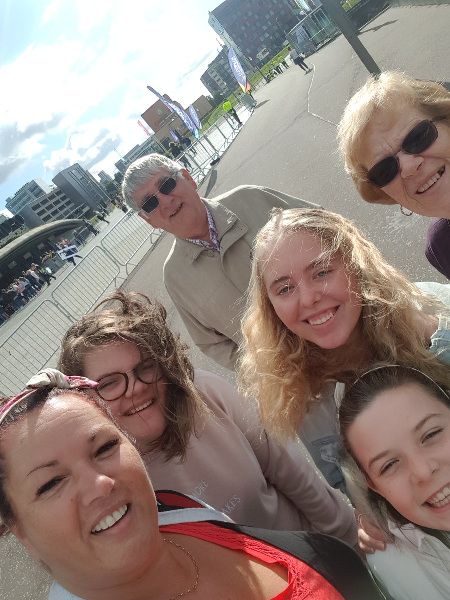wilsonerach's tweet photo. Excited for a day of gymnastics 🤸‍♂️🤸‍♂️🇬🇧 @Glasgow2018 #TheMoment #EC2018 https://t.co/09UvEbluYn