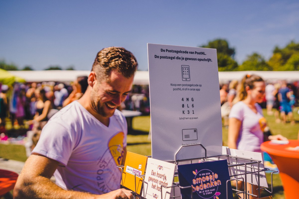 PostNL's tweet photo. Ken jij de #postzegelcode al? Op verschillende campings in het land vertelden we er alles over en kon je direct een kaartje versturen. π Wil je meer weten over de postzegelcode? Ga dan naar https://t.co/EOLiZfnFtE #echtepostiszoveelleuker https://t.co/Kd3b9gNI6o