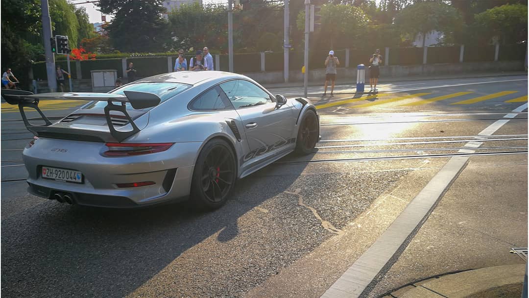 b_dicken's tweet photo. OMG loot at that
#supercar #street https://t.co/mH2tmSPXRU