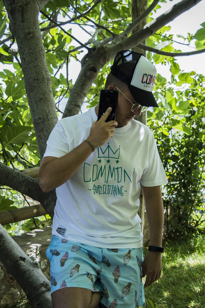 COMMONSCLOTHING's tweet image. Es jueves familia! Tenéis ENVÍO GRATIS en nuestros productos. Ficha la movida commonsuburbanclothing.com #becommon