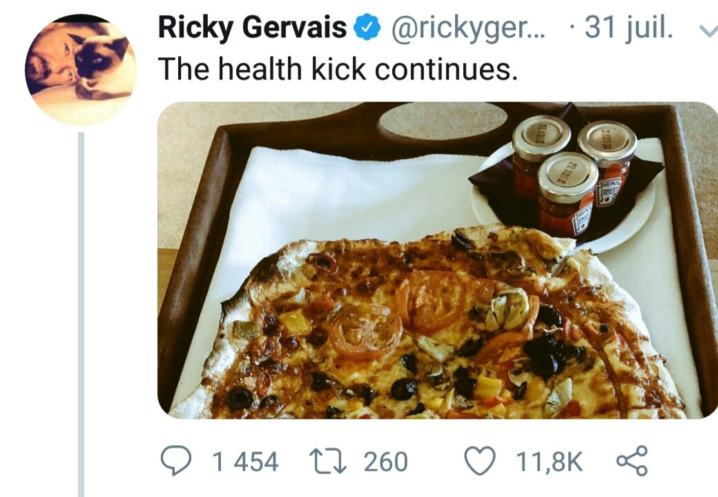 ElsewhereToo's tweet photo. @lucy47jewels @thisisartur @jane_kjane @rickygervais @BoboGervais I should have left it too. I 'd be disapointed if no pizza gets involved In the show. #KetchupMaybe #WorkInProgress #Bobo #SuperBobo https://t.co/EOgn56CPLx