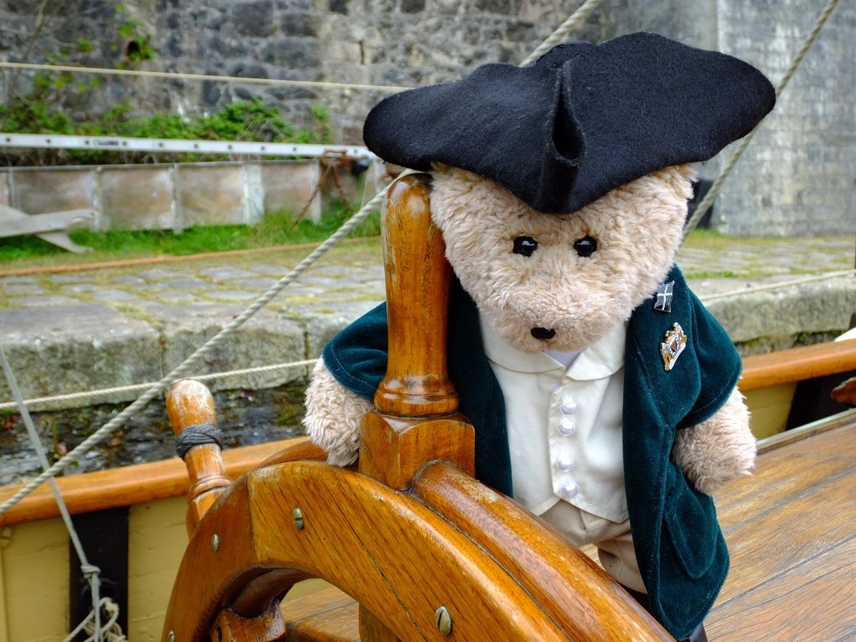 TedPoldark's tweet photo. Happy #BearWeek everyone https://t.co/Z85TQjXytr