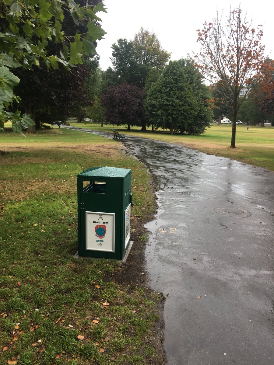 TheParksToolbox's tweet photo. I’m in @BrightonHoveCC look what I’ve just seen. #superbin heads South #proud @KeepBritainTidy @RecyclingRefuse https://t.co/VqM9YMzsT6