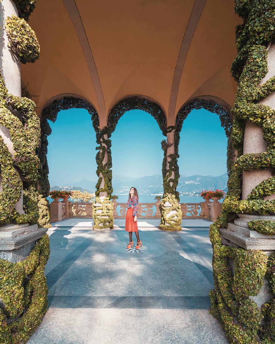 5 villas of delight on Lake Como, surrounded by enchanted gardens where you can take a relaxing break from the bustle of the city 👉 bit.ly/5-villas-on-la…
#IlikeItaly #summerinlombardia #inlombardia #lakecomo
📷 IG minafucsia