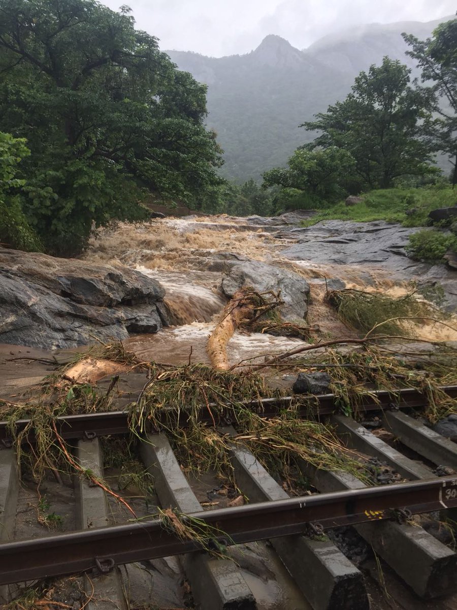 Uzivatel Ani Na Twitteru Kerala Heavy Rain Subsequent Water Flow Damaged A Section Of The Track B Line Between Kanjikode And Walayar Yesterday Train Services Have Been Temporarily Suspended On This Line Uzivatel Ani Na Twitteru Kerala Heavy Rain Subsequent Water Flow Damaged A Section Of The Track B Line Between Kanjikode And Walayar Yesterday Train Services Have Been Temporarily Suspended On This Line